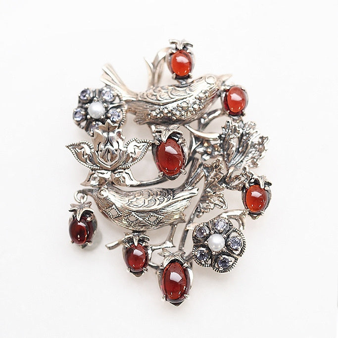 SVウィリアム・モリスいちご泥棒ペンダントブローチ(ガーネット