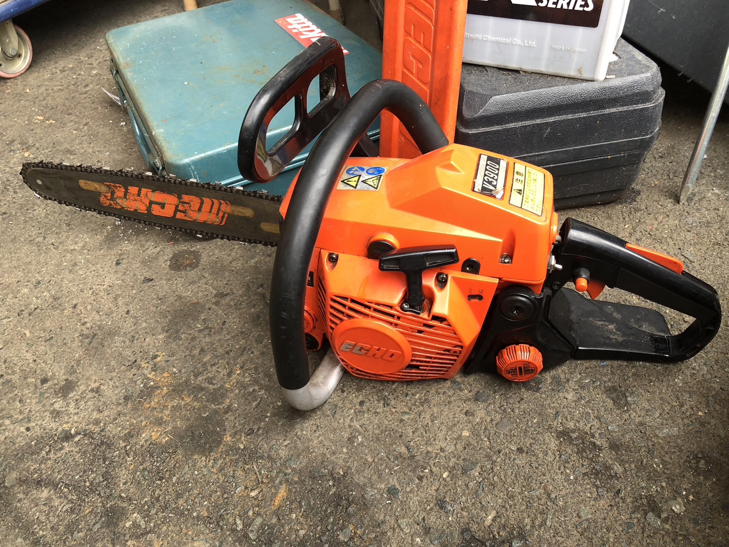 □共立 共立 CSV3700 チェーンソー 中古品 ジャンク品 エンジン