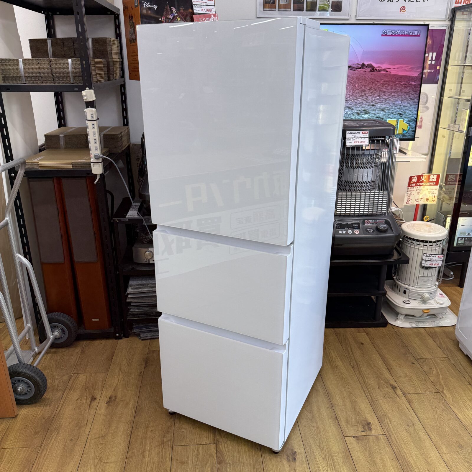 買取☆Hisense 3ドア冷凍冷蔵庫 283L HR-G28E3W 2024年製 - リサイクル