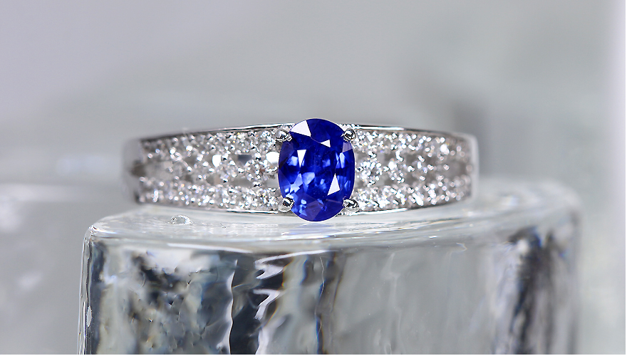 コーンフラワーブルーサファイア 0.6ct ダイヤモンド プラチナ リング