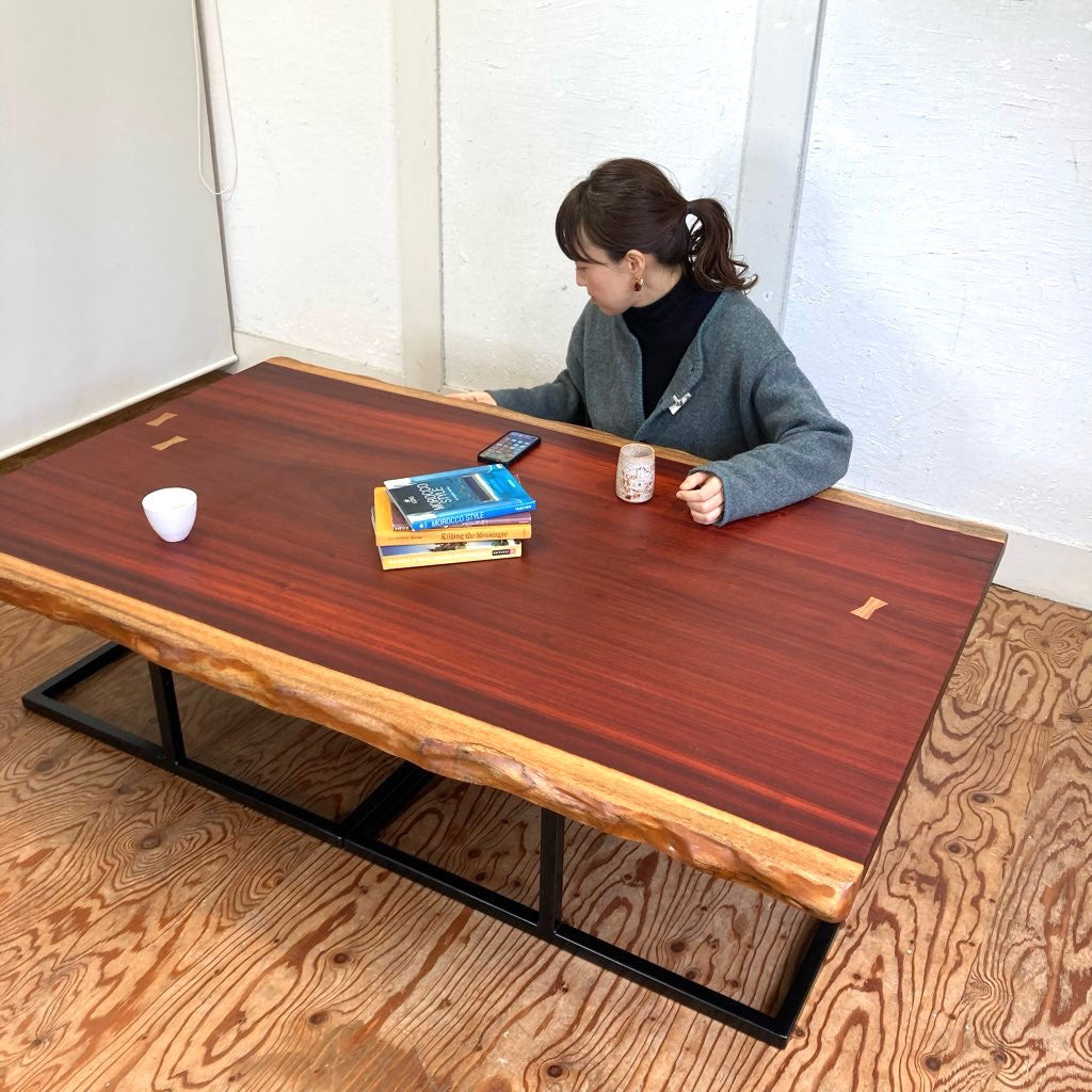 パドックの一枚板ダイニングテーブル 無垢材 リメイク家具 再生家具