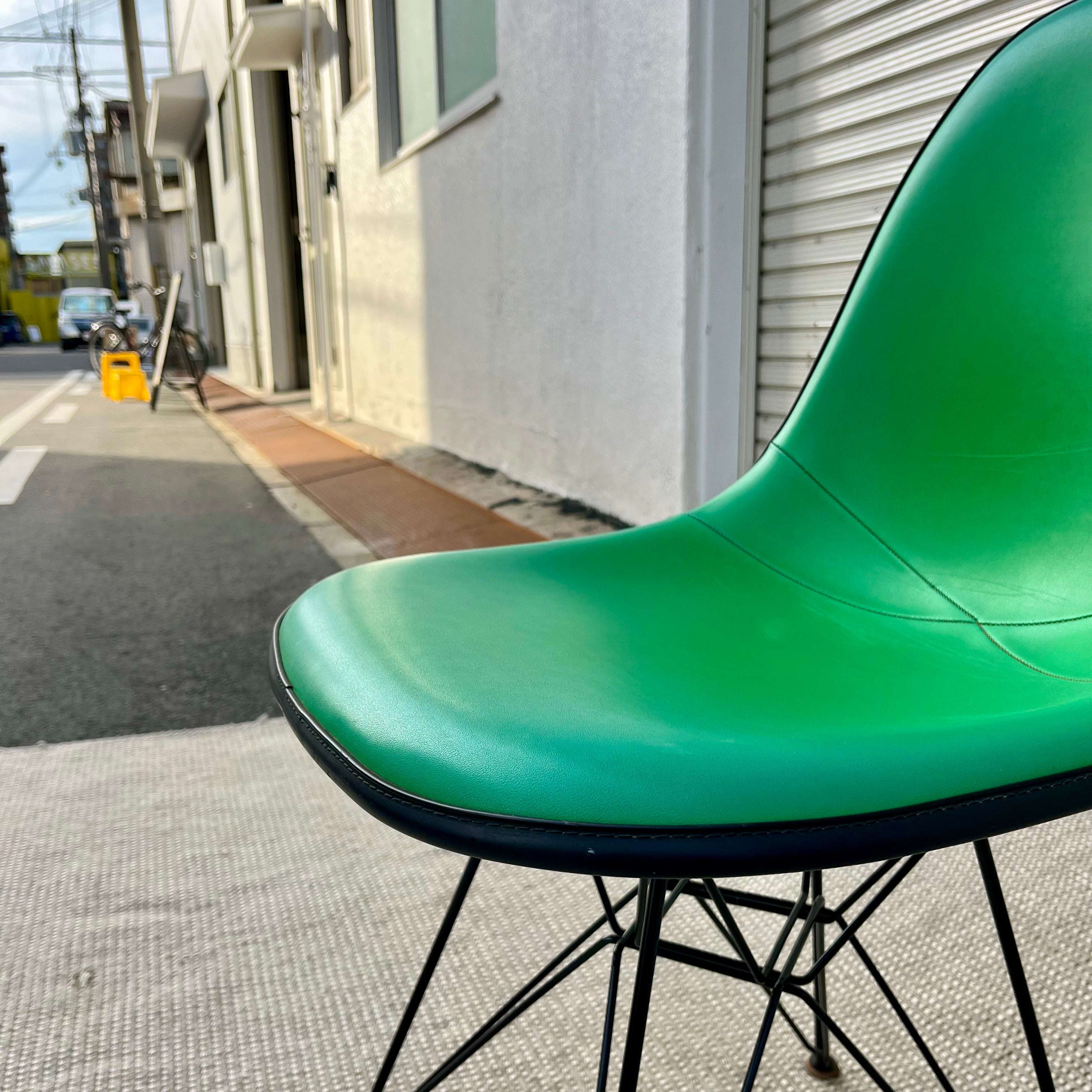 ハーマンミラー Herman Miller サイドシェルチェア 2nd ナウガレザー