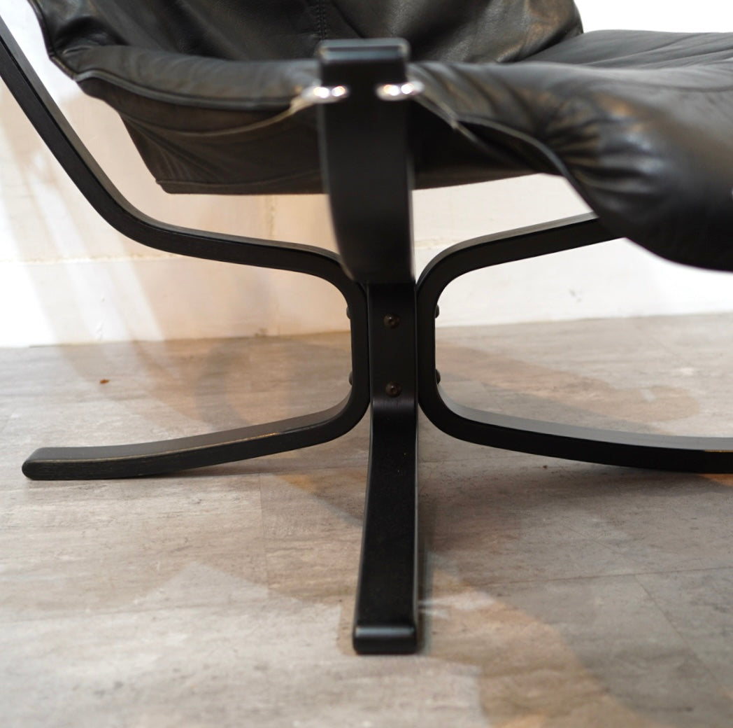 バットネ / Vatne ファルコンチェア＆オットマン 本革 北欧