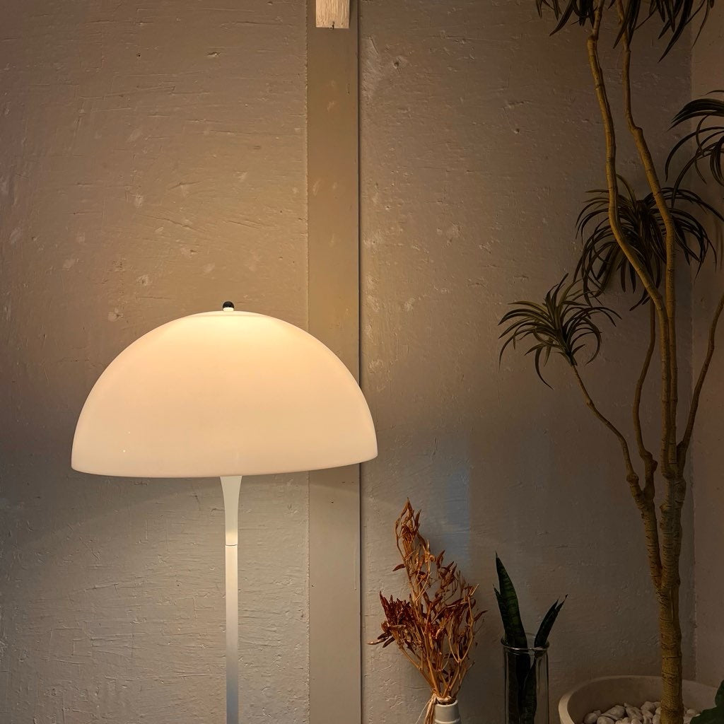 ルイスポールセン / Louis Poulsen パンテラ / Panthella フロアライト