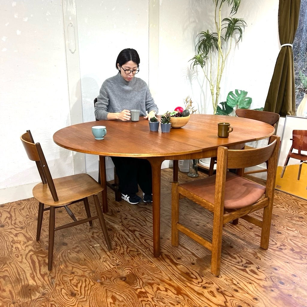 マッキントッシュ / A.H.McIntosh 伸長式ラウンドダイニングテーブル