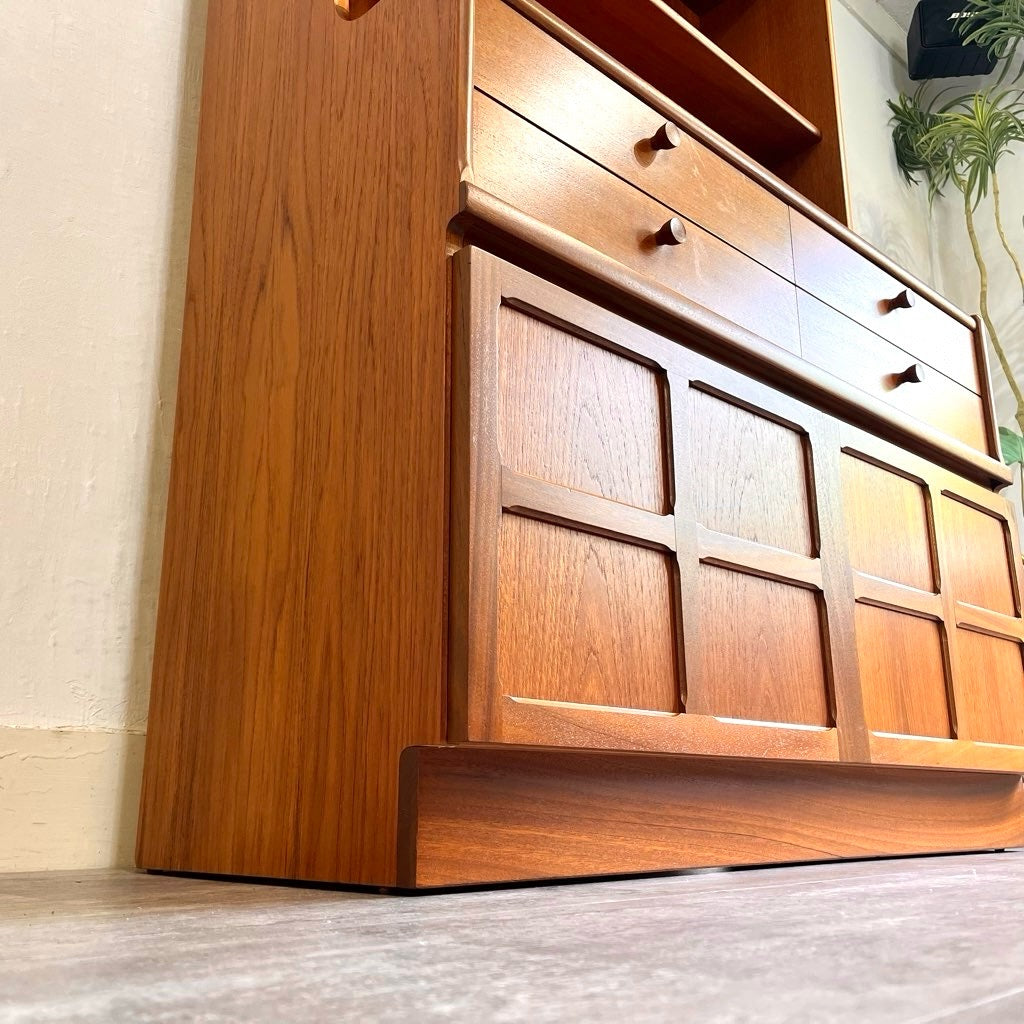 ネイサン / NATHAN キャビネット チーク材 英国 ヴィンテージ 収納