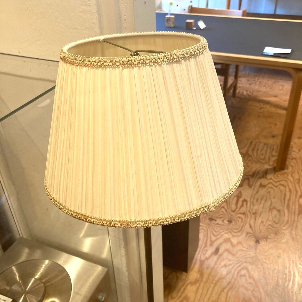 ローラ アシュレイ クラシカル フロアスタンド ライト ランプ 照明