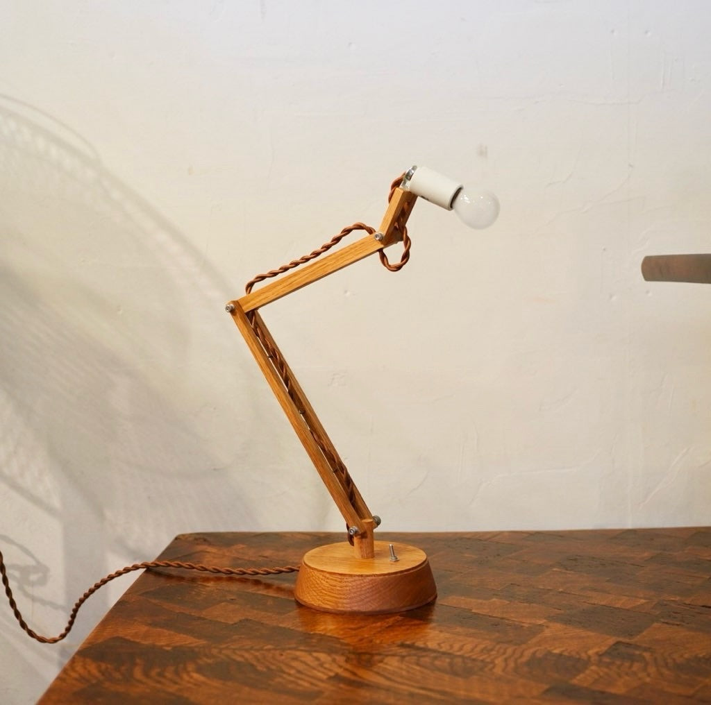 チクニ / chikuni 丸台座照明 デスクライト 壁掛け照明 テーブルランプ