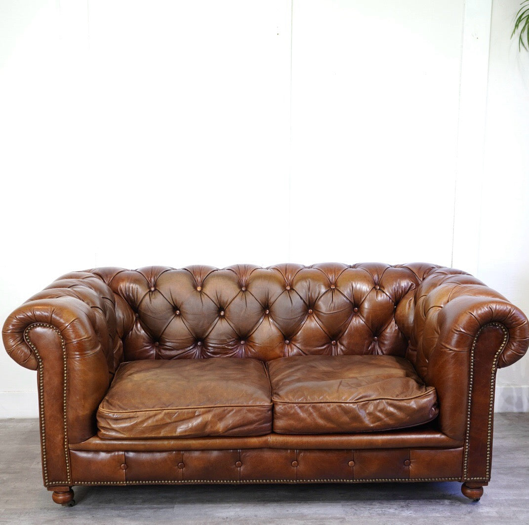 ハロ / HALO ケンジントン / KENSINGTON 2人掛けソファ バイカー タン