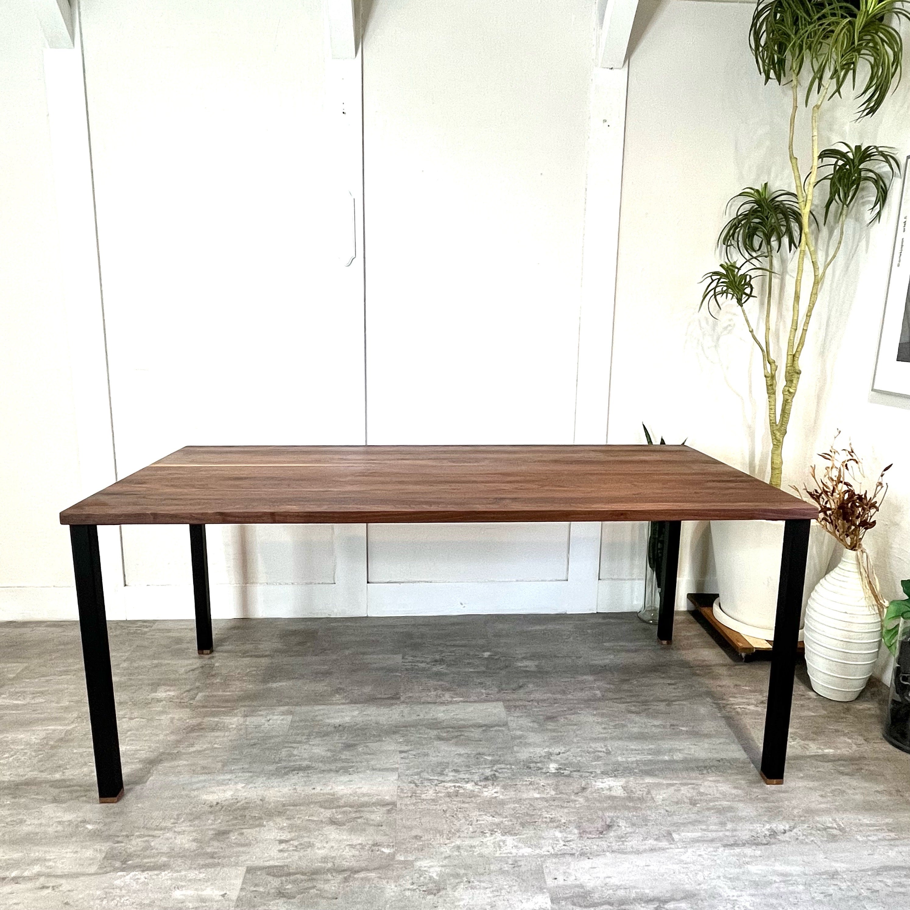 ノーウェアライクホーム / NOWHERE LIKE HOME ノードⅡ ダイニング