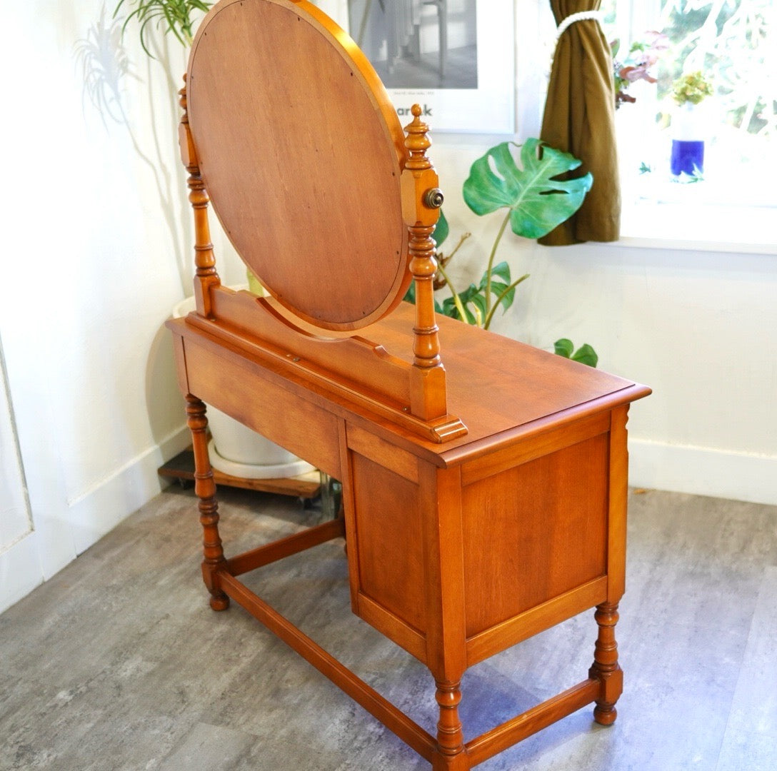 横浜ダニエル ドレッサー 収納付スツール付 化粧台 中古 カバ桜 国産