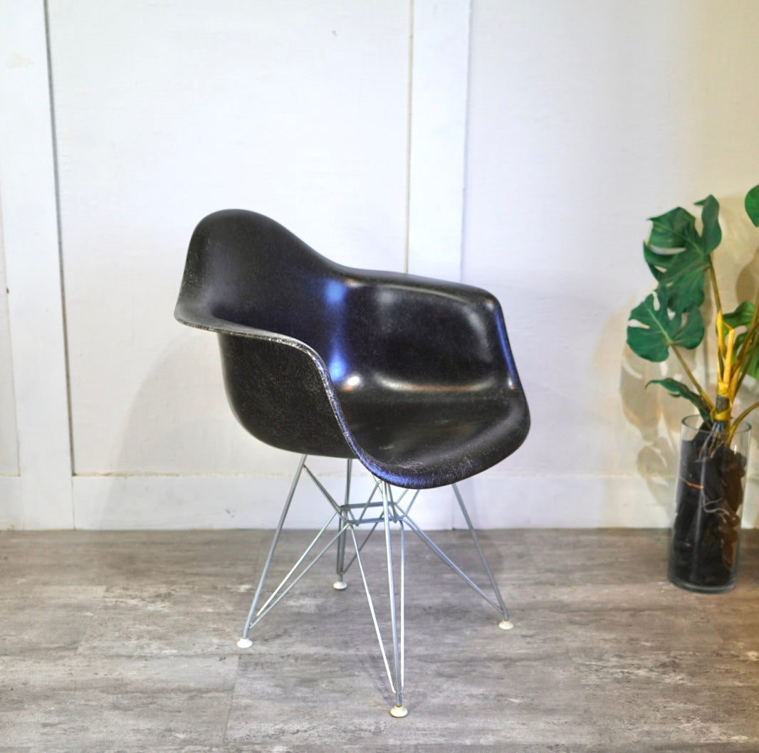 ハーマンミラー / Herman Miller アームシェルチェア エッフェルベース