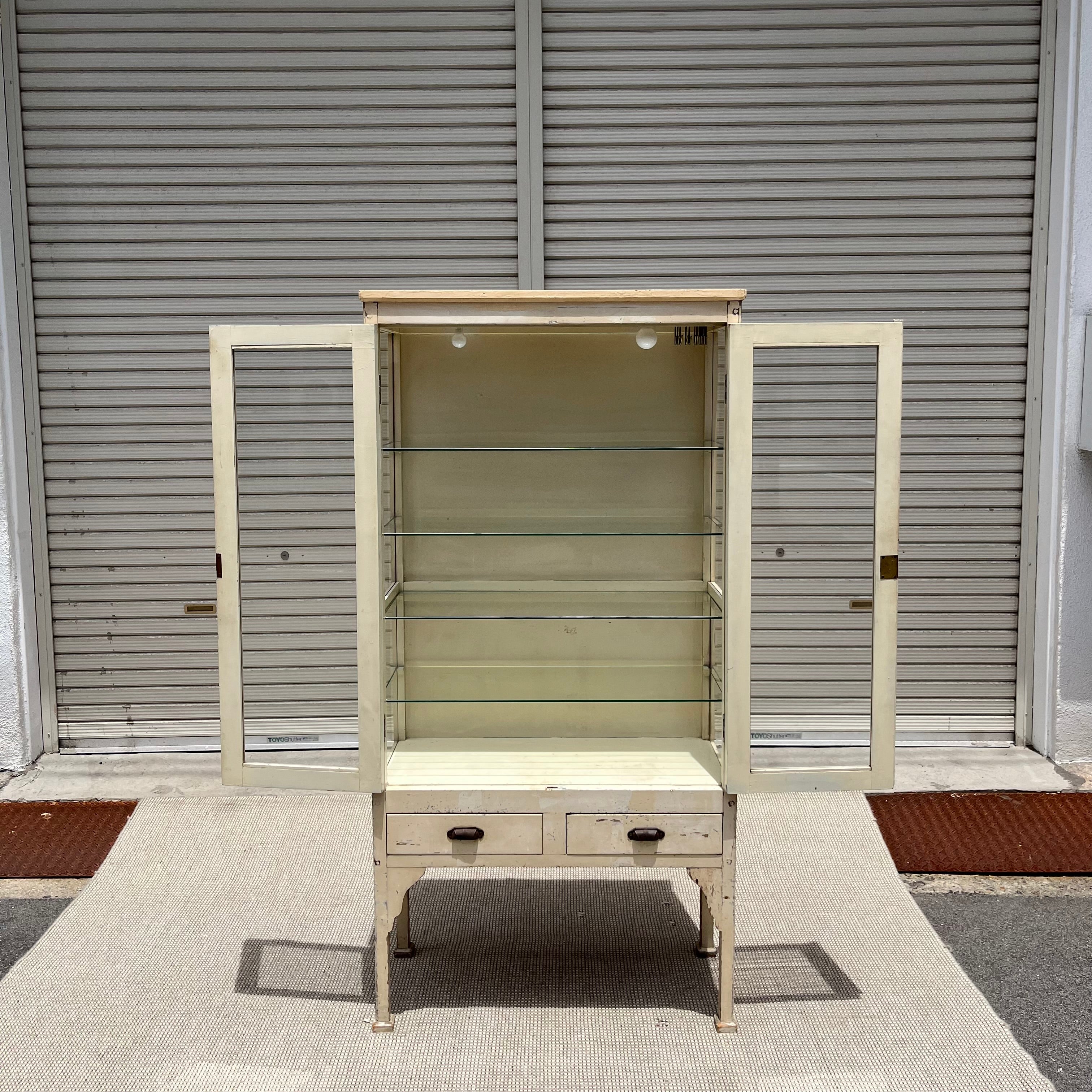 ケビント 古い木製医療棚 日本 アンティーク キャビネット ガラス