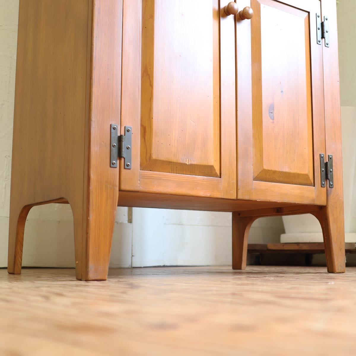 アンファン / enfant 飾り棚 カップボード キャビネット パイン材