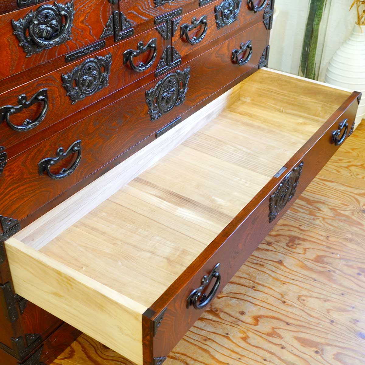 岩谷堂箪笥 整理箪笥 タンス 四尺丸清水型 和家具 中古 漆 和箪笥 木製