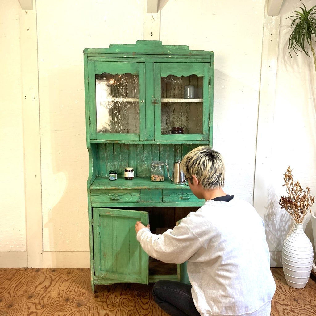 グリーン カップボード シャビー 英国 アンティーク 中古 緑 飾り棚