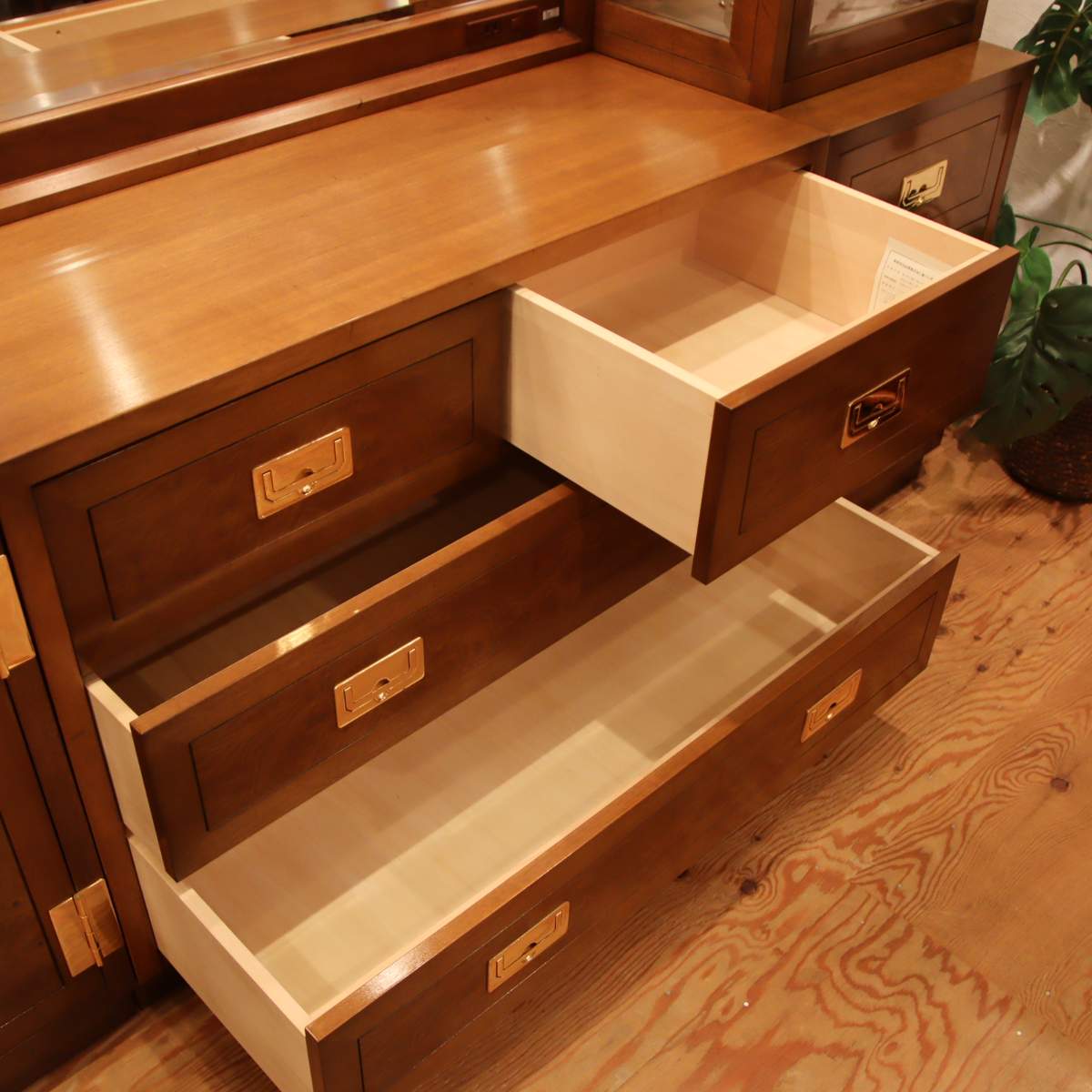 カリモク / karimoku ドマーニ / domani モーガントン / Morganton