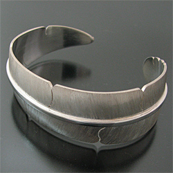 ISLETA/イスレタ族 Michael Kirk/マイケル・カーク イーグルフェザー