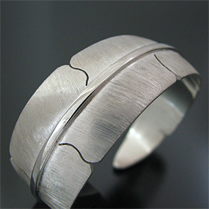 ISLETA/イスレタ族 Michael Kirk/マイケル・カーク イーグルフェザー