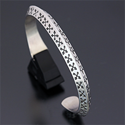 ナバホ族 Sunshine Reeves トライアングルワイヤー アロー/スター