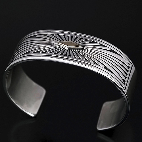 ナバホ族 Howard Nelson 3/4” 14K サンバースト バングル 【送料無料】