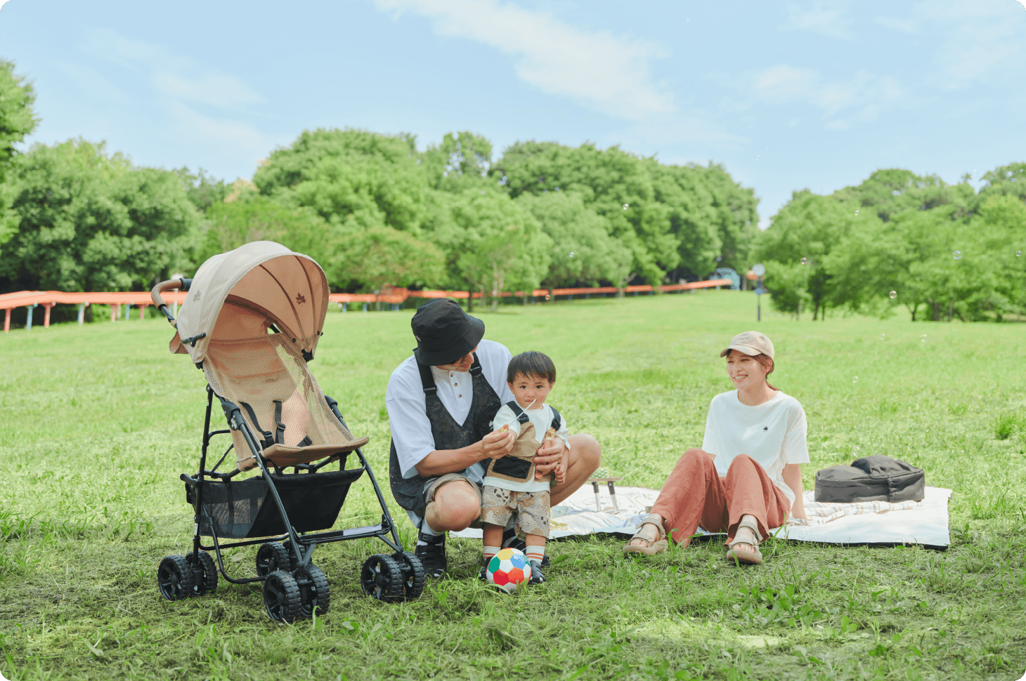 アウトドアに赤ちゃんの特等席を「LOGOS ツーリングバギー」｜株式会社