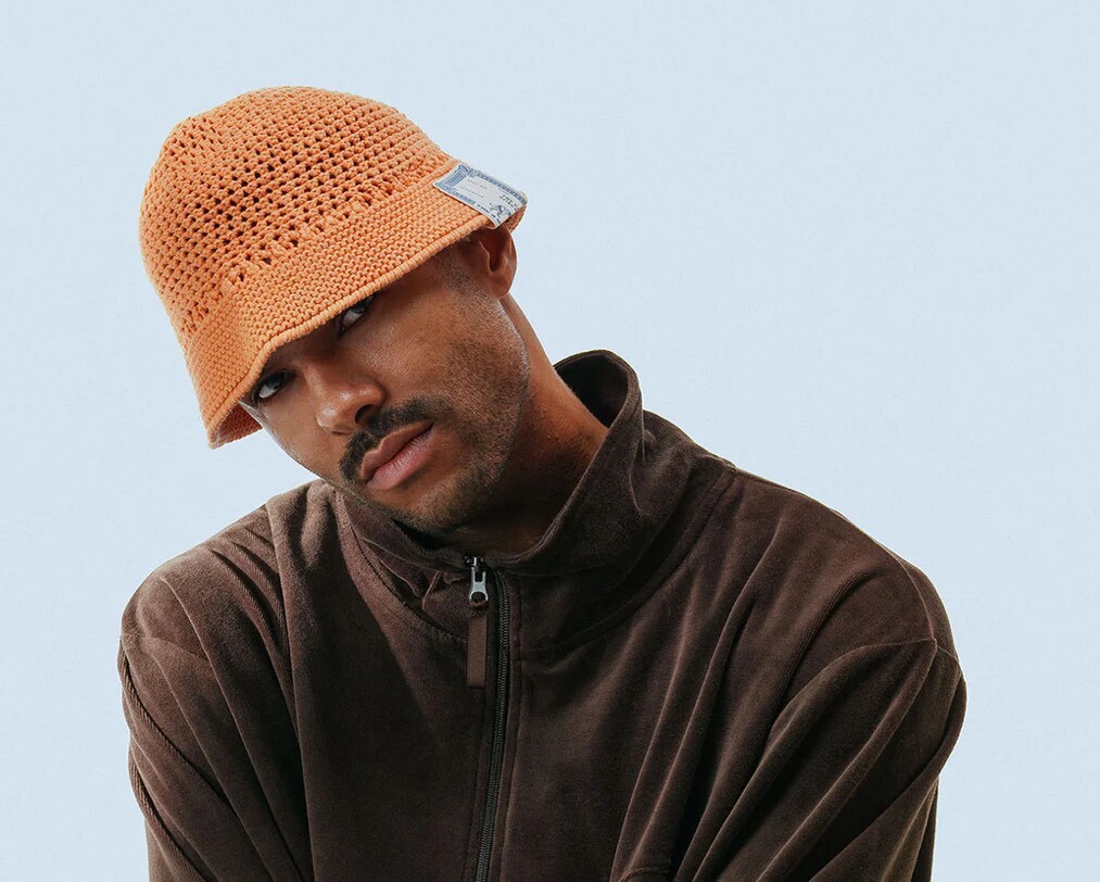 14 THE H.W. DOGブラック ニットハット 14 THE H.W. DOGブラック