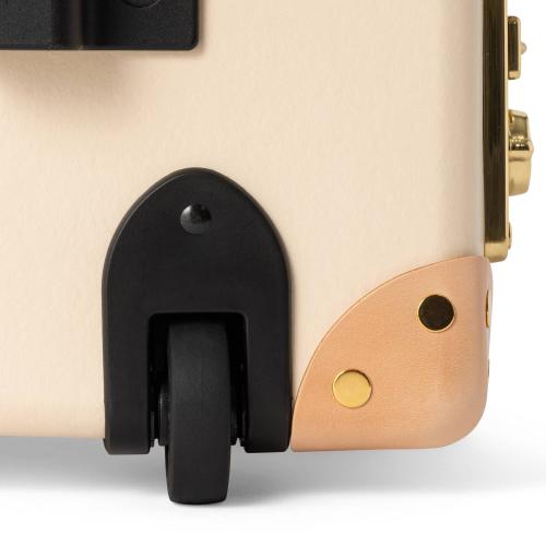 1-3泊]グローブ・トロッター サファリ 34L アイボリーホワイト 2輪