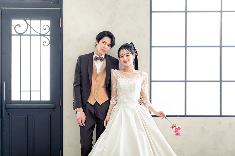 2025年最新】結婚式前撮りの費用相場を徹底解説！料金を抑えるコツも