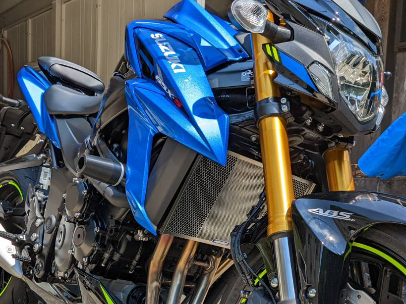 GSR750/GSX-S750用ラジエターガード