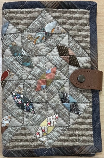 カプセルのおくすり手帳＆診察券入れ手作りキットパッチワーク＆キルト