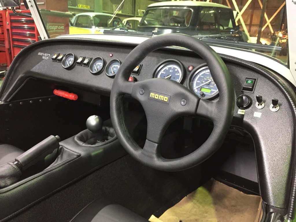 ケーターハム クイックリリースボス取付 – Witham Cars Diary