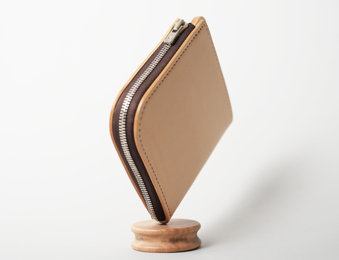 L字ジップウォレット・ALARD(アラード)についてのお話 | WILDSWANS