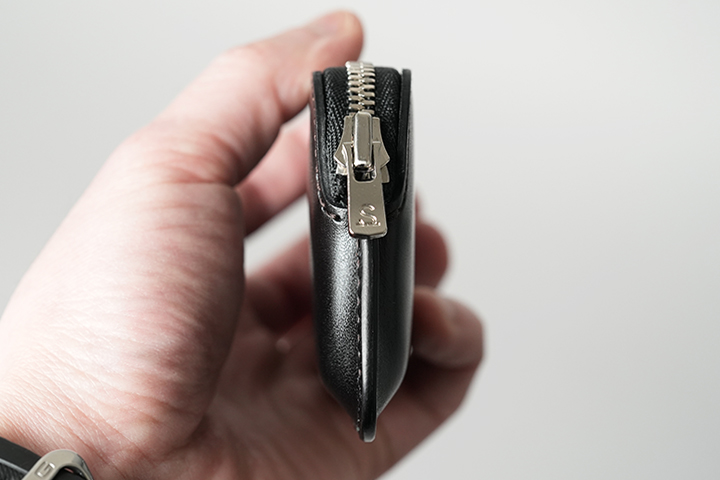 マイクロマルチケースのMINAS（ミナス）に新しいレザーバリエーション