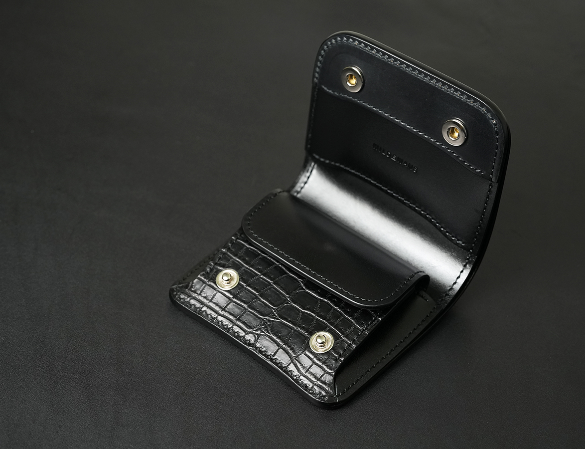 オールブラックなトリプルレザーシリーズ | WILDSWANS(ワイルド