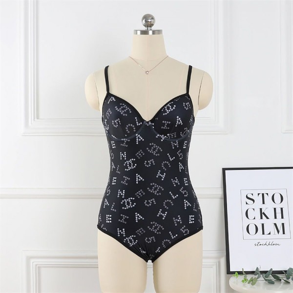 Chanel水着シャネル三角ビキニ ブランド スイムウェア ビーチグッズ