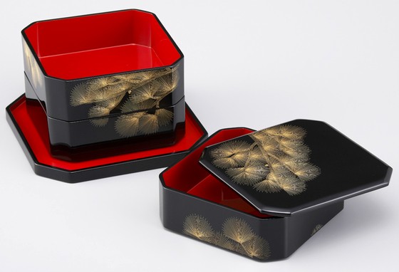 小傷有！極上朱漆に蓬莱沈金の美しい輪島塗の屠蘇器＆重箱セット（検お