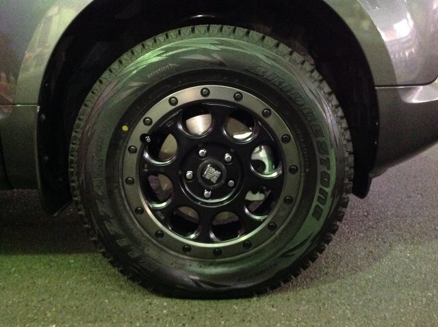 デリカD：5 スタッドレスセット取り付け | 店舗おススメ情報 | タイヤ