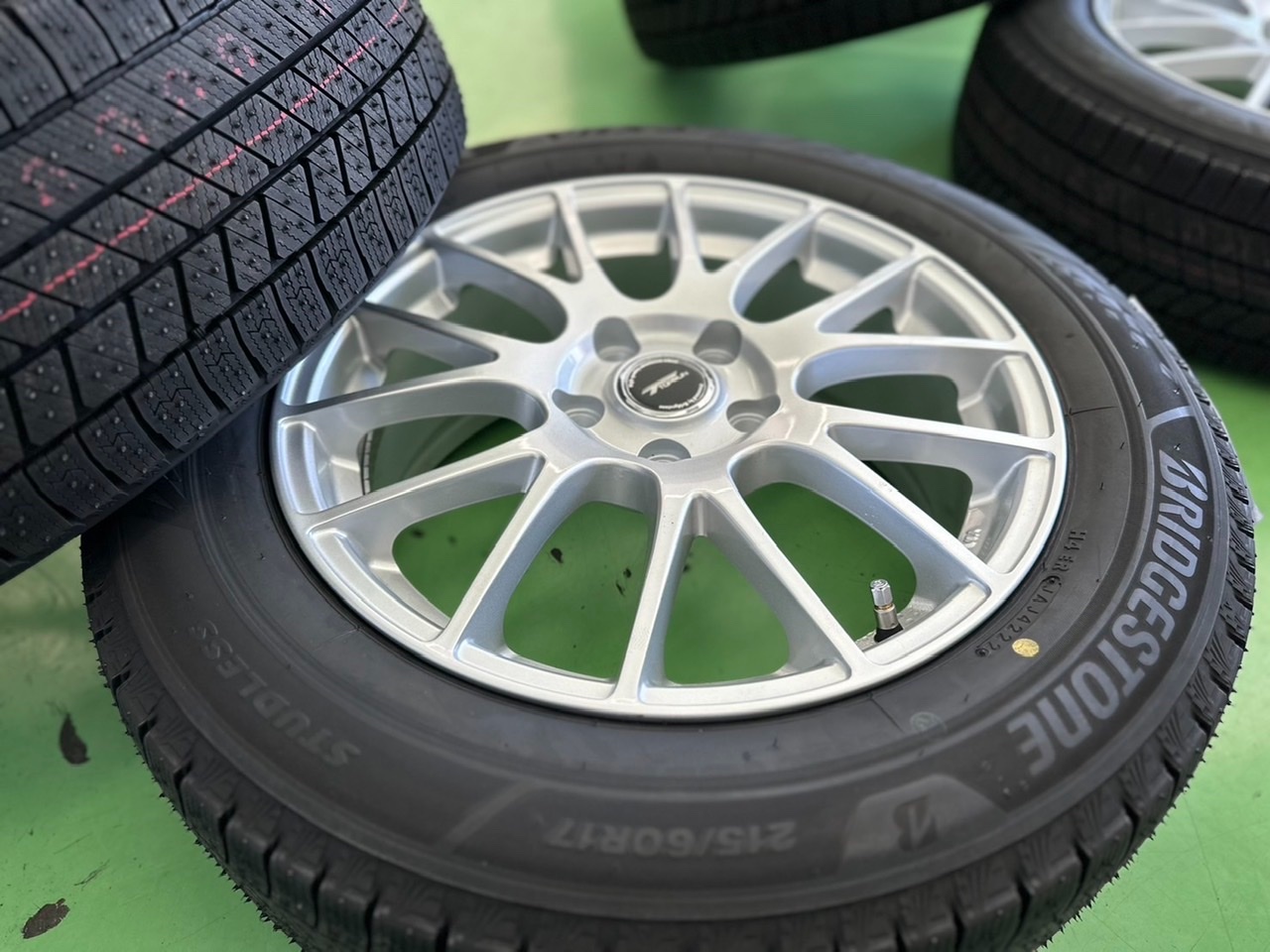 トヨタ・C－HR・ZYX11】スタッドレスタイヤ、ホイールセット取り付け