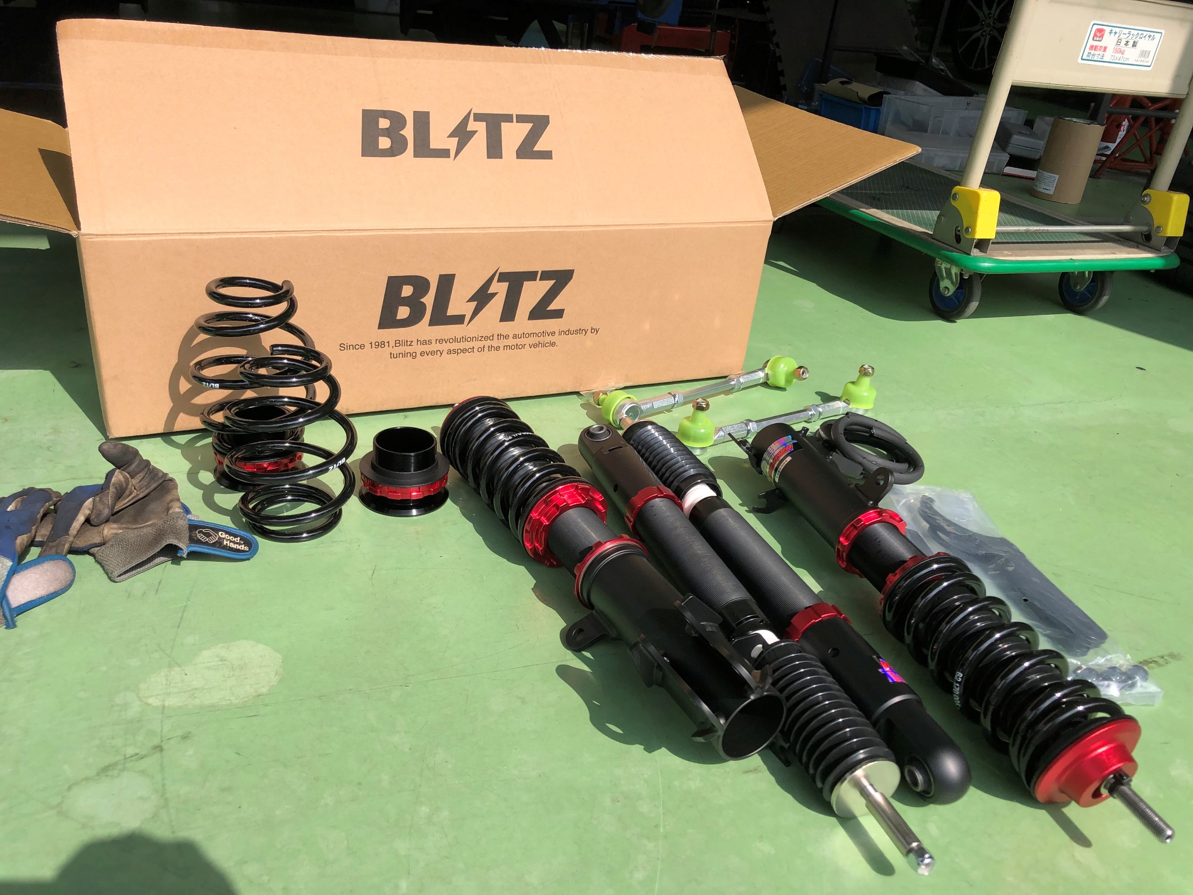 スイフトスポーツZC33S ブリッツ車高調ZZR ｽﾍﾟｯｸDSCﾌﾟﾗｽ＆ガナドール