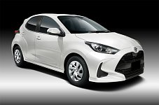 トヨタ ヤリス」に絶対おススメしたいスタッドレスタイヤ＆ホイール