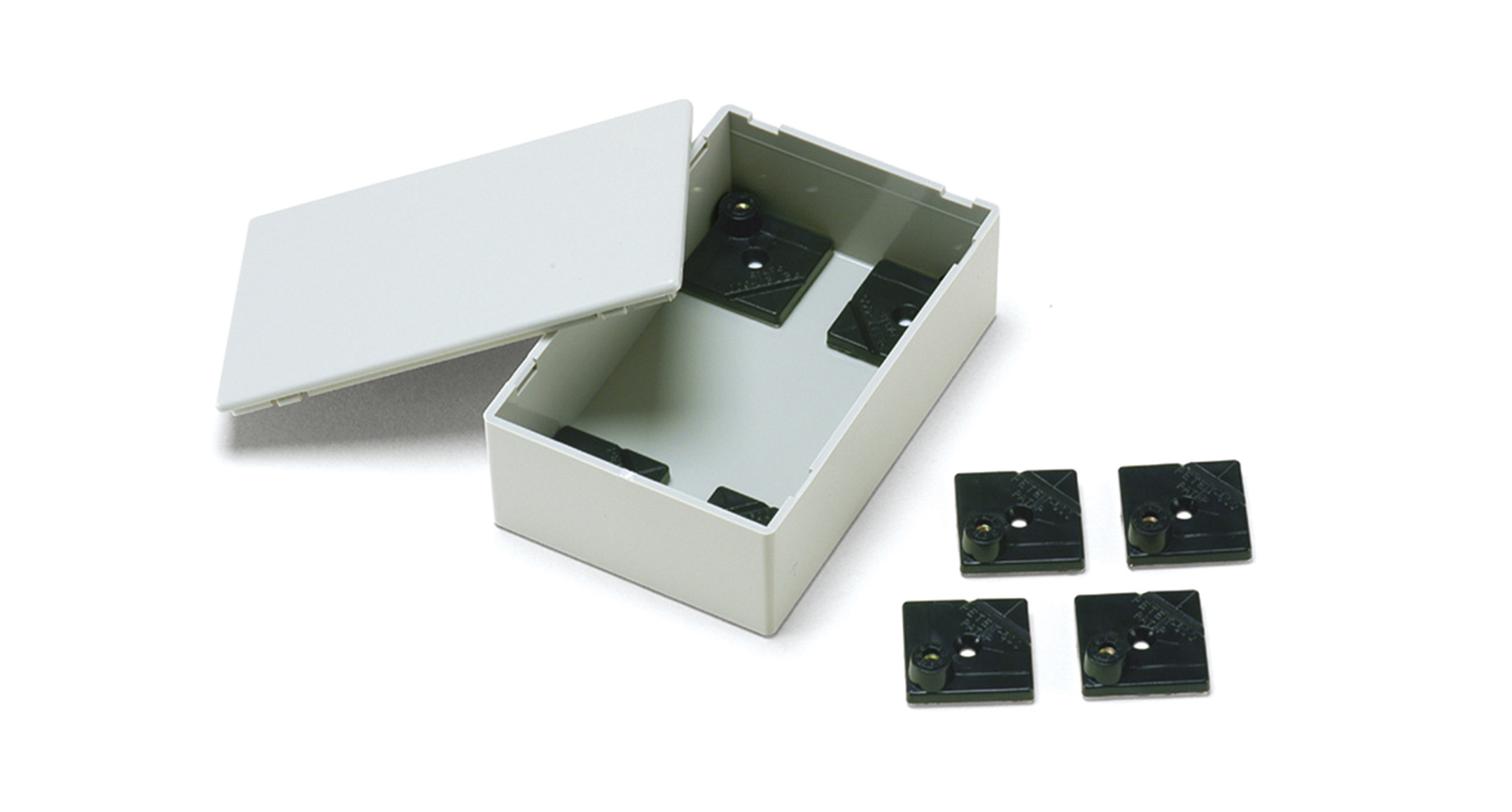 ナット入り貼付型スペーサー T-600・T-700 | 製品情報 | タカチ電機