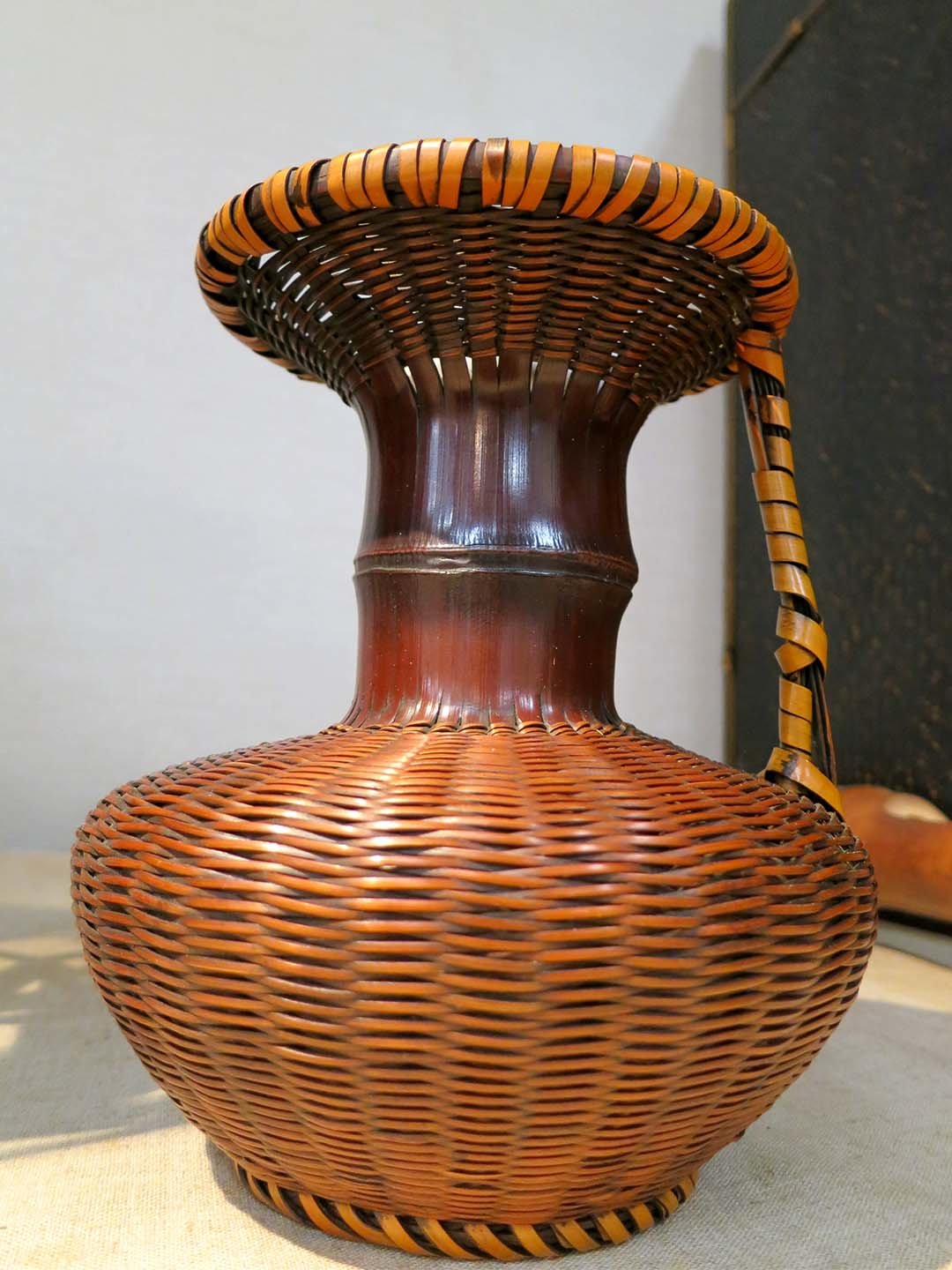 斎藤正光さんのコレクションで驚いた、柴田春家の根曲竹家具 - 竹虎四