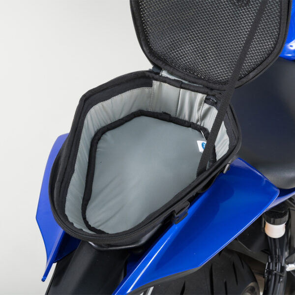 ナローフィットシートバッグS（ターポリンブラック） | タナックス株式会社