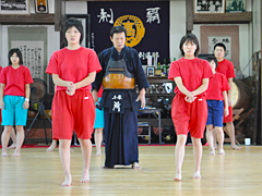 剣道の練習法DVD | 所 正孝の剣道指導 ～足さばきで勝つ安房剣道