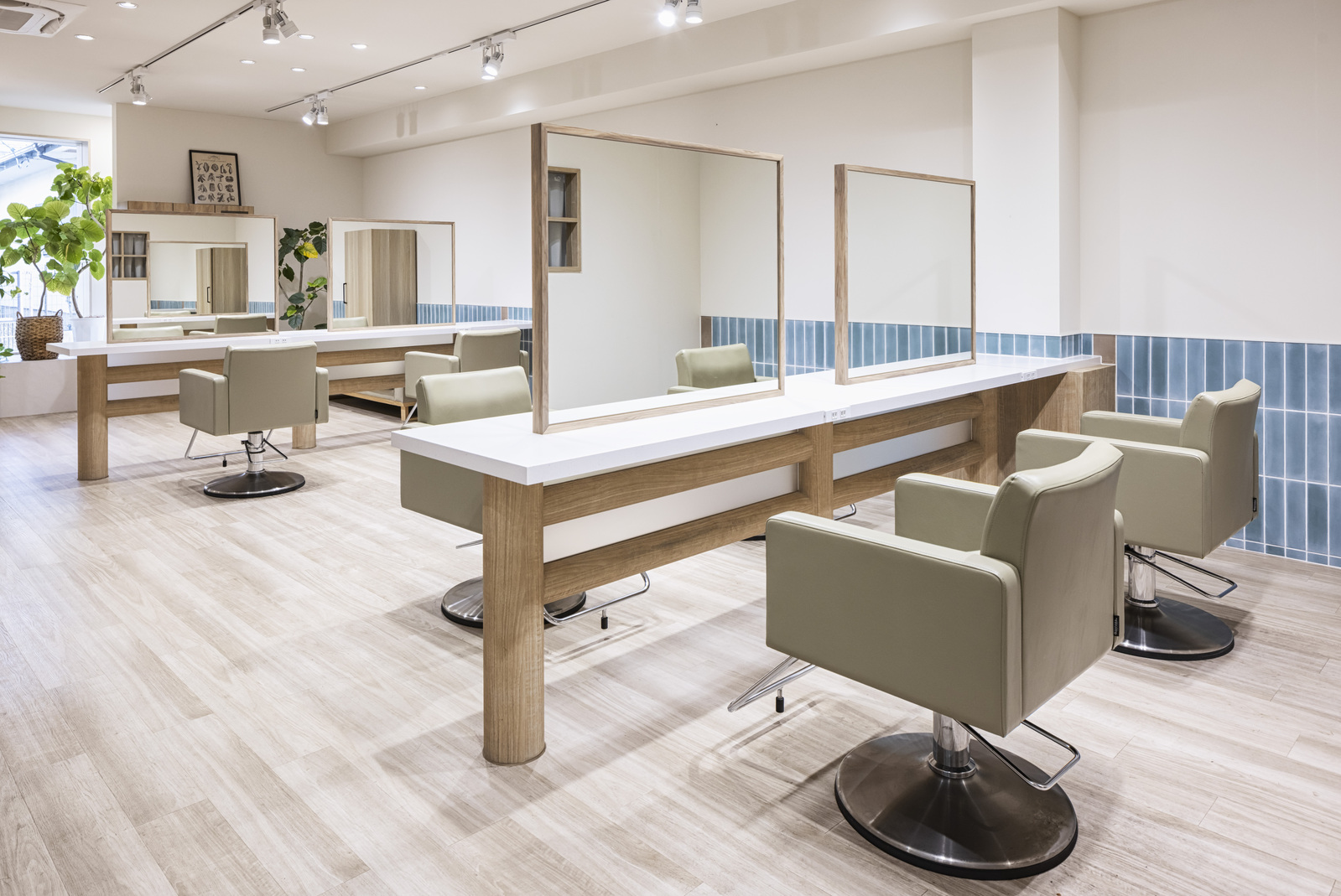 LIM chair 03 | チェア | 製品情報 | タカラベルモント