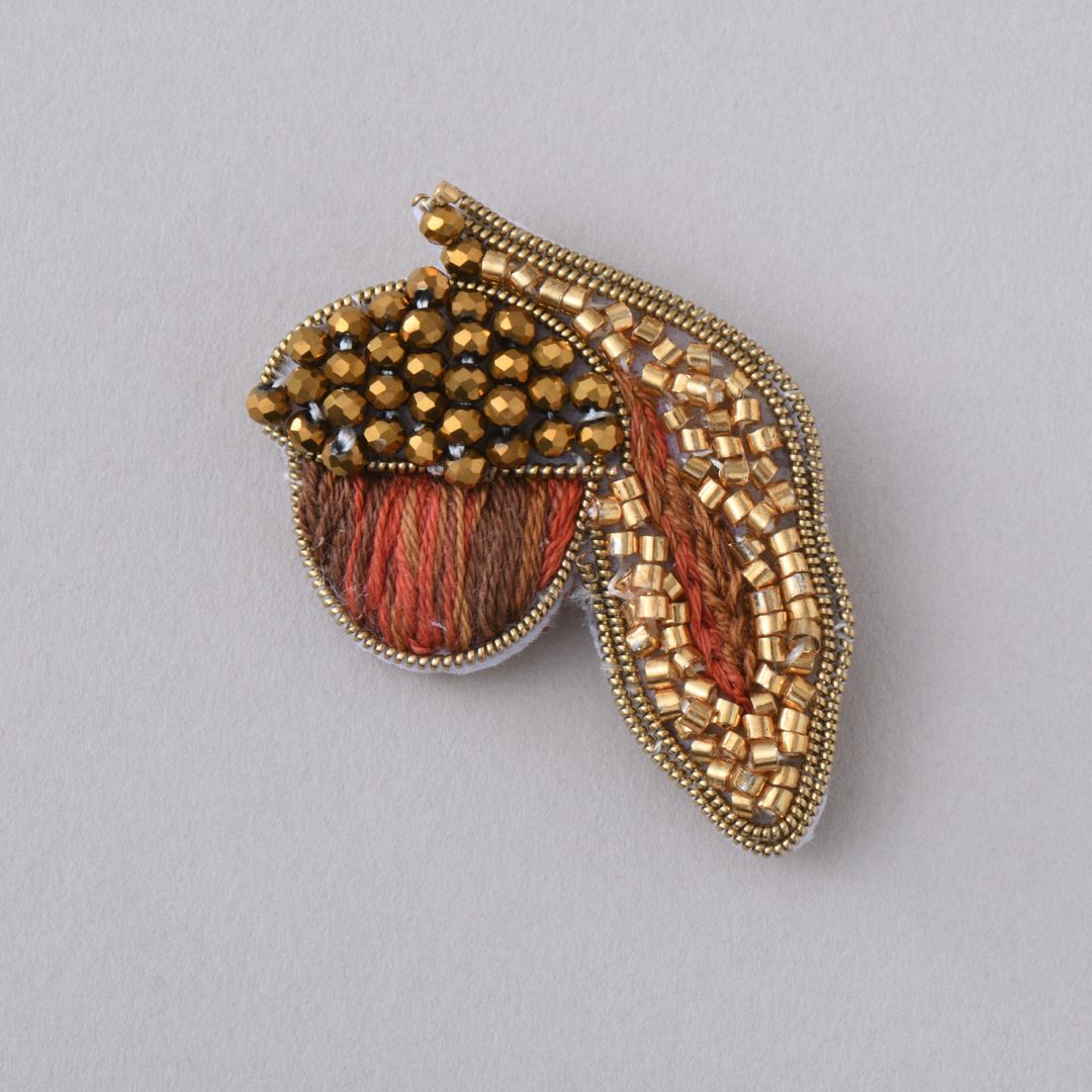 ビーズ刺繍シークレットガーデンミニクリスマスツリー: キット