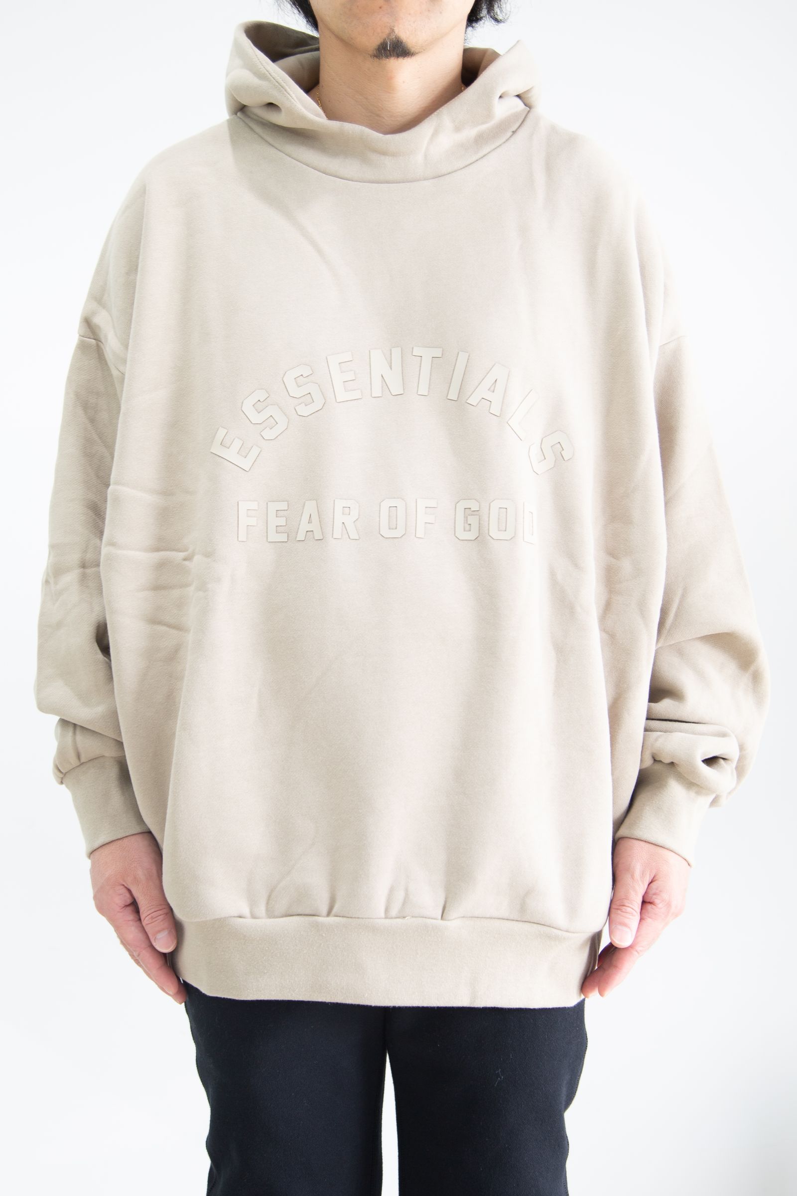 FOG ESSENTIALS - 23SS FRONT LOGO SWEAT HOODIE / ダスティベージュ