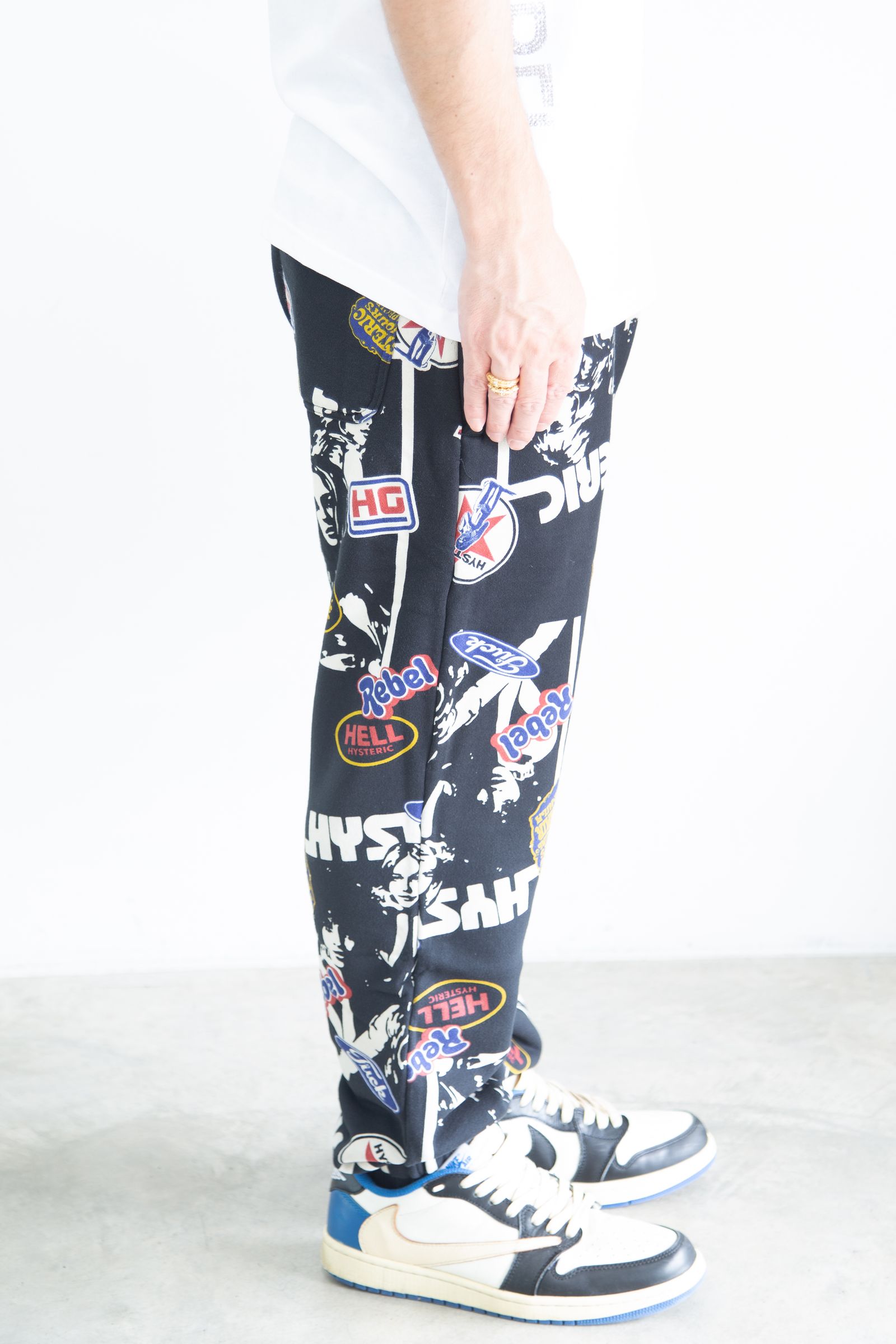 HYSTERIC GLAMOUR - 4GIRLS柄 スウェットパンツ / ブラック | Tempt