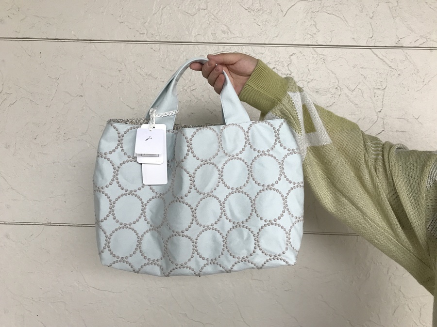 ナチュラルブランド【mina perhonen/ミナ ペルホネン】より”tambourine